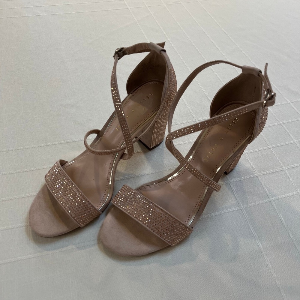 Women's Blush Strappy Block Heel Sandals - Picture 13 of 15